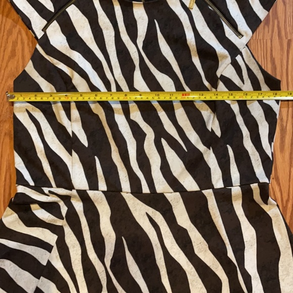 Michael Kors Brown Cream Zebra Print Dress Sz. 14 - Picture 6 of 13